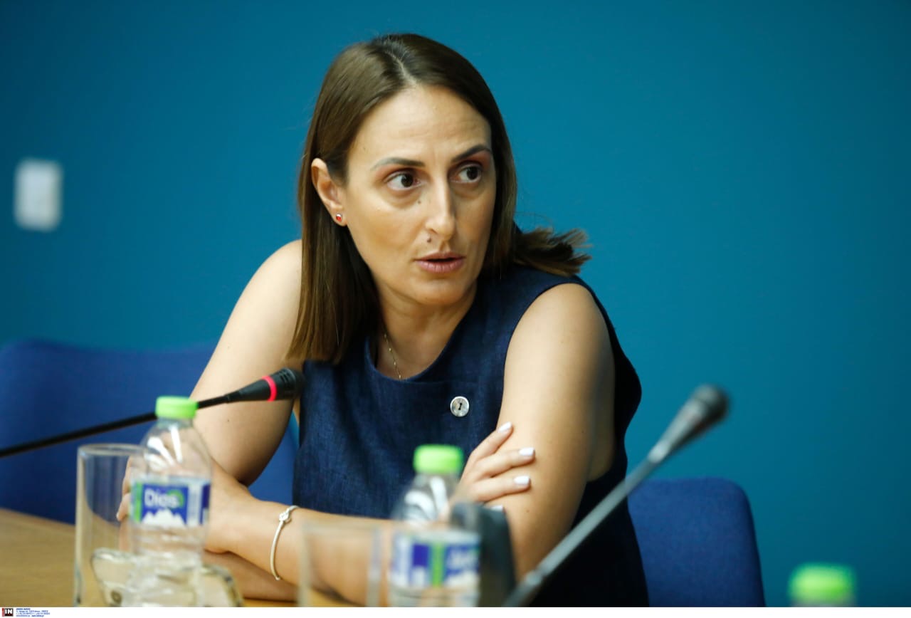 01a98462-a9d9-4f3a-b981-fb0e48c9a4ba